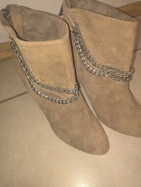 Dulce Vita Suede /Chain Booties.